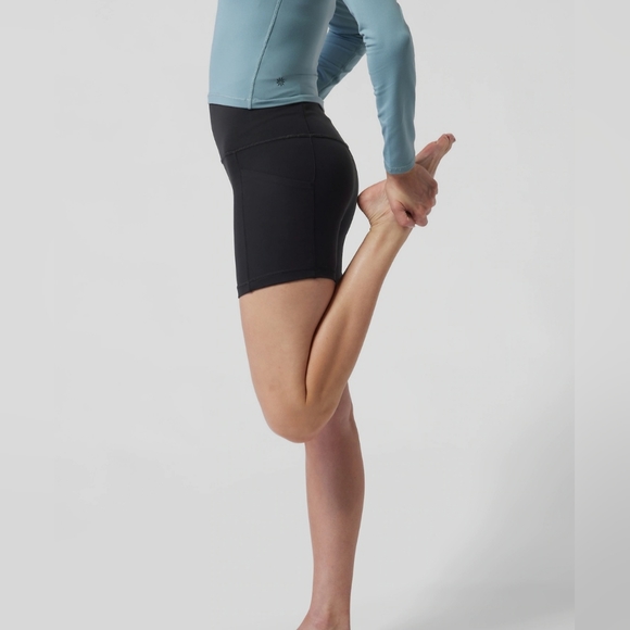 Athleta Salutation Stash Pocket II 5" Short Black Size 3X MSRP $59 NWOT FP1000 - Picture 3 of 9